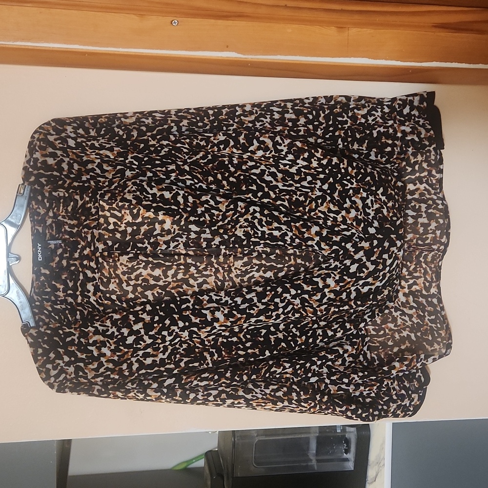 DKNY wrap style top animal print long sleeves high low blouse top size large